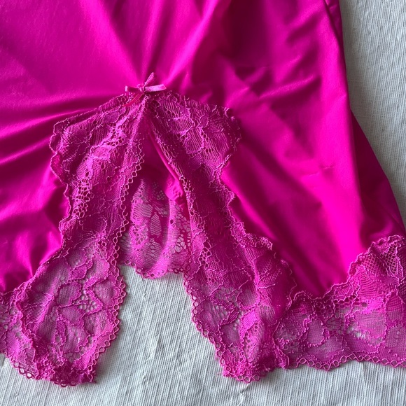 Victoria Secret Bright Fuchsia Lace Accent Slip Chemise Nightie - Picture 4 of 5